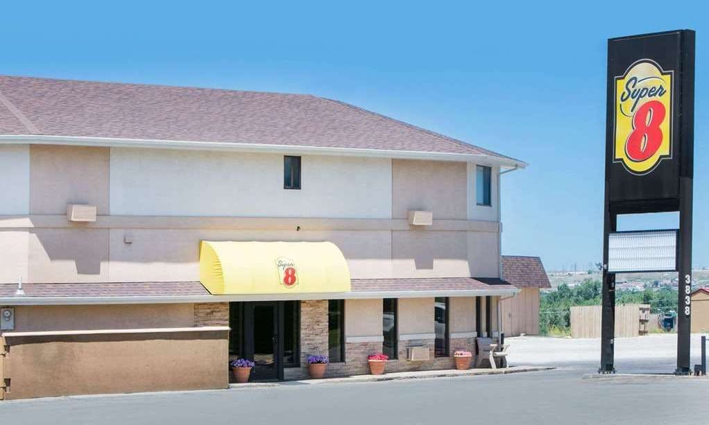 Super 8 by Wyndham Casper West by the River