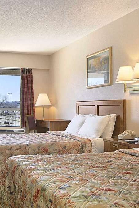 Hotel Days Inn by Wyndham Apple Valley Pigeon Forge/Sevierville photo 1