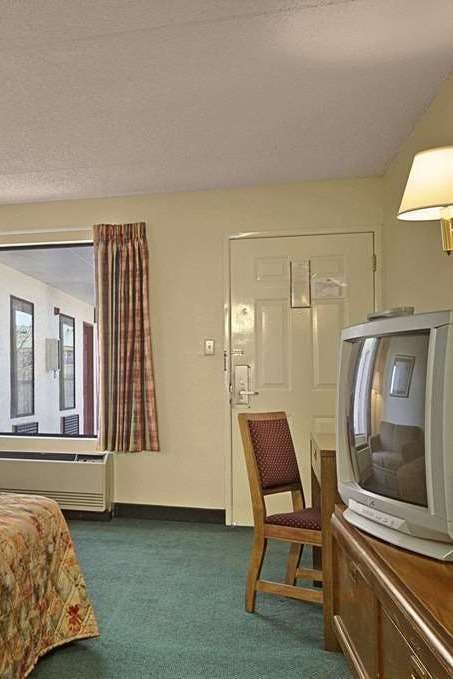 Hotel Days Inn by Wyndham Apple Valley Pigeon Forge/Sevierville photo 2