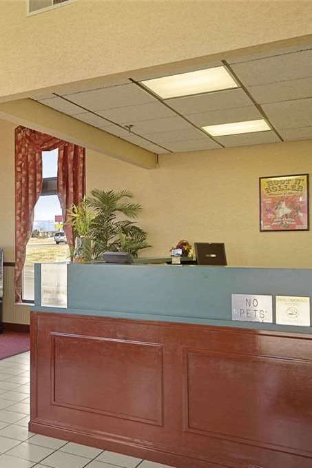 Hotel Days Inn by Wyndham Apple Valley Pigeon Forge/Sevierville photo 5