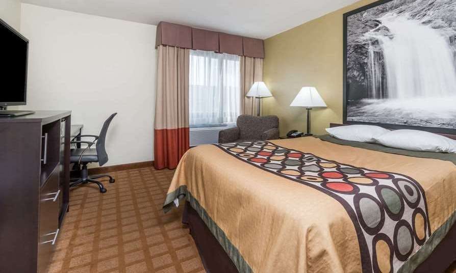 Super 8 by Wyndham Rice Lake