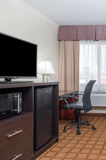 Hotel Super 8 by Wyndham Rice Lake photo 3