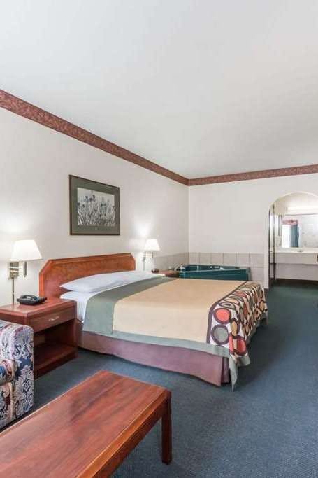 Hotel Super 8 by Wyndham Weslaco photo 1