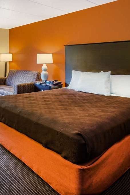 Hotel AmericInn by Wyndham Menomonie photo 1