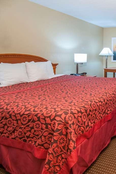 Hotel Days Inn by Wyndham Pauls Valley photo 1