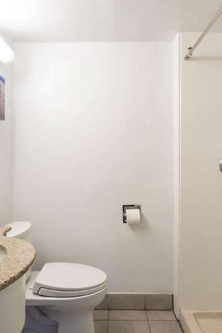 Hotel Ramada by Wyndham Virginia Beach photo 3