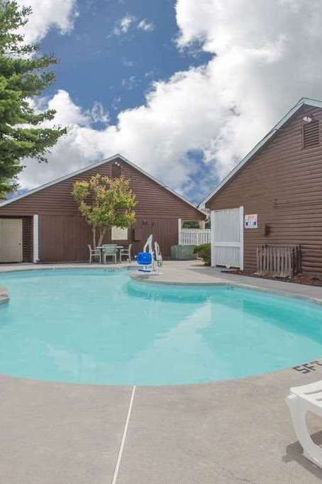 Hotel Super 8 by Wyndham Christiansburg photo 3