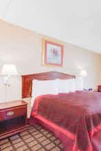 Hotel Days Inn and Suites Laredo photo 1