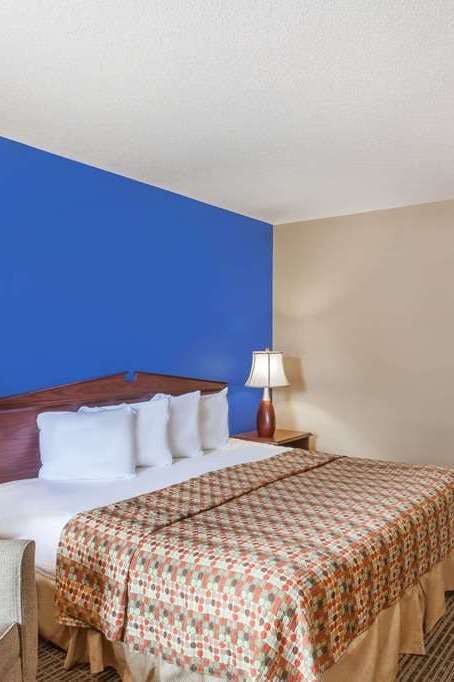 Hotel Baymont Florence Muscle Shoals photo 1