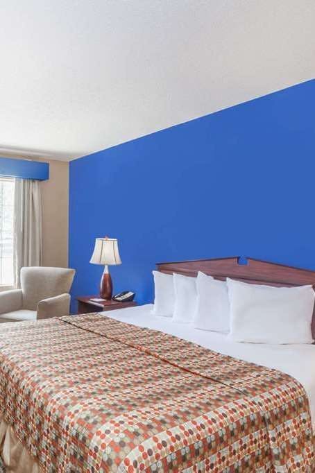Hotel Baymont Florence Muscle Shoals photo 2