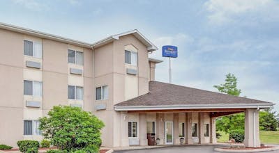 Baymont by Wyndham Howell/Brighton