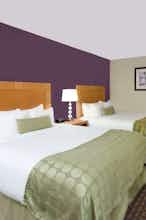 Hotel Ramada Marquette photo 2