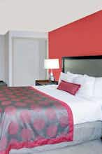 Hotel Ramada Marquette photo 1