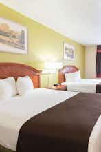 Hotel Baymont I S Louisville East photo 3