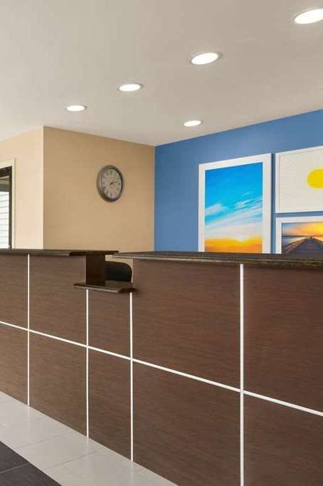 Hotel Days Inn by Wyndham Middletown/Newport Area photo 5