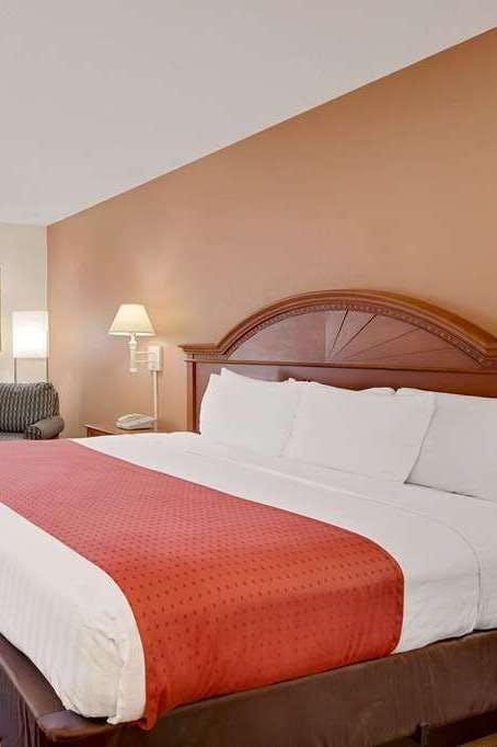 Hotel Ramada by Wyndham Provo photo 1