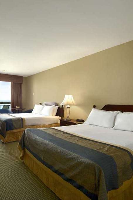 Hotel Ramada Jordan Stn BeacnHrbside photo 2