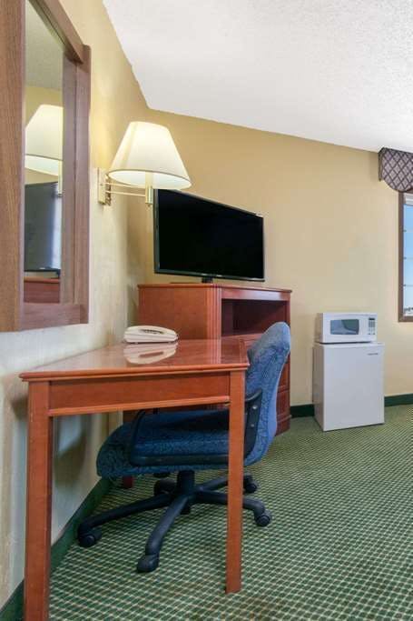 Hotel Days Inn Great Bend photo 3