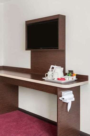 Hotel Ramada South Mimms M25 photo 2