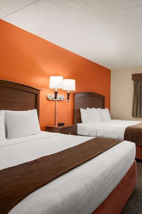 Hotel AmericInn by Wyndham Virginia photo 2