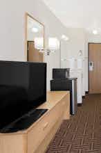 Hotel Super 8 by Wyndham Bloomfield photo 3