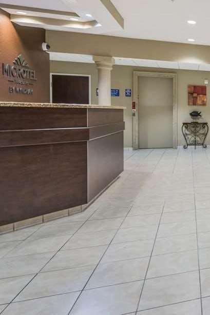 Hotel Microtel Inn & Suites by Wyndham Jacksonville Airport photo 5