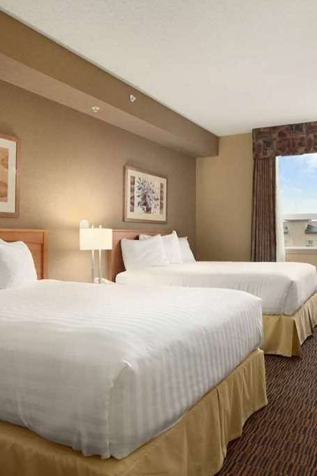 Hotel DI Suites West Edmonton photo 5