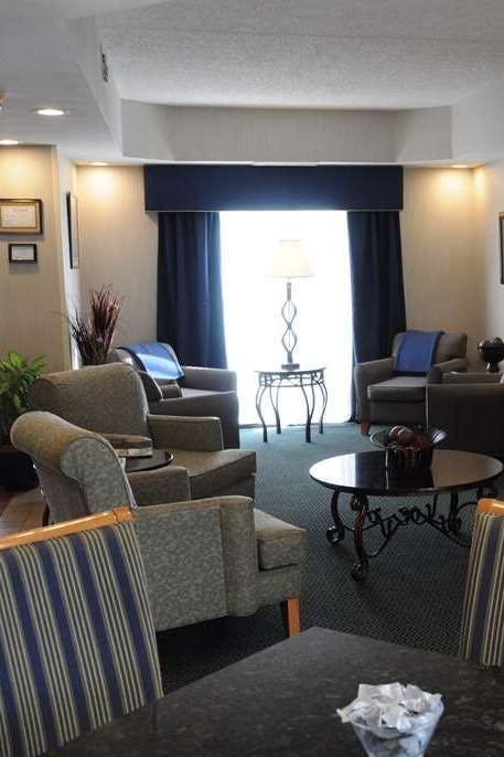 Hotel Baymont by Wyndham West Plains photo 3