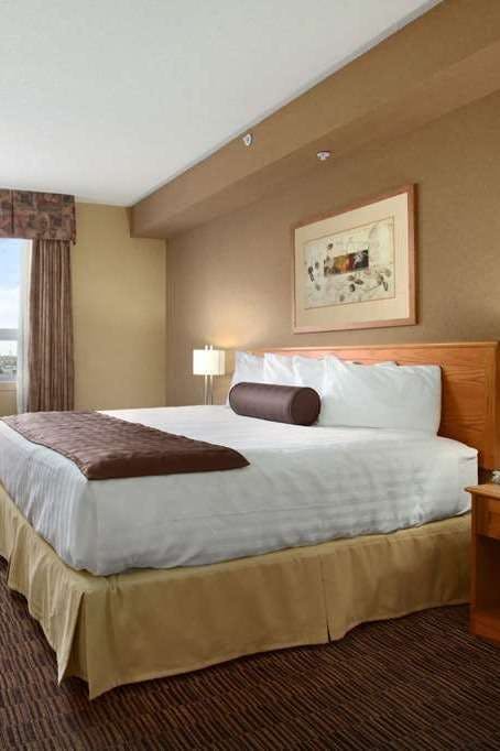 Hotel DI Suites West Edmonton photo 3
