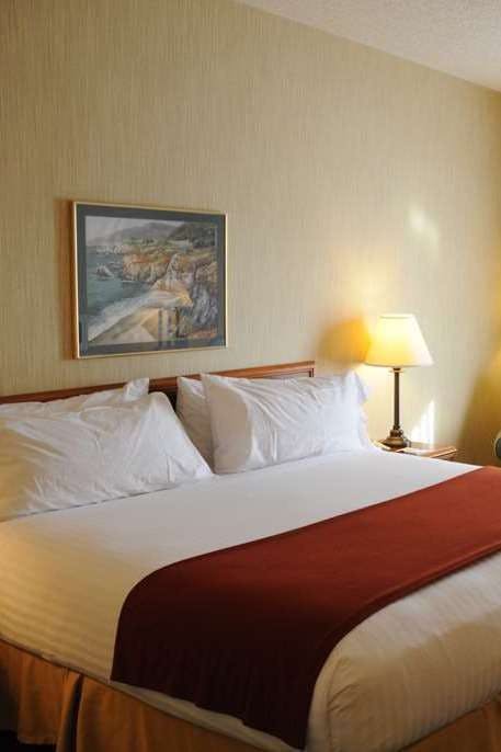 Hotel Baymont by Wyndham West Plains photo 1