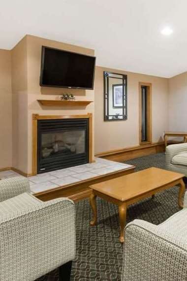 Hotel Super 8 Bridgeport photo 3