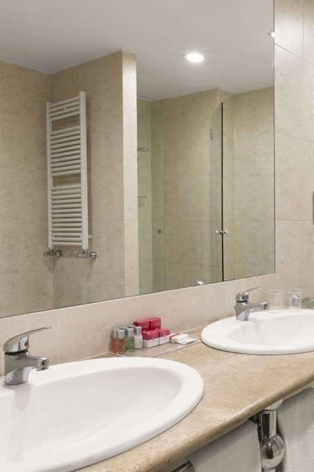 Hotel Ramada by Wyndham Naples photo 3