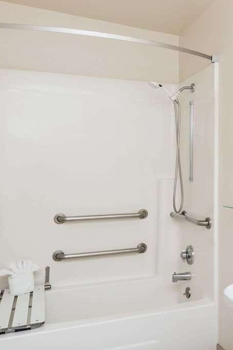 Hotel Super 8 by Wyndham Monterey photo 4