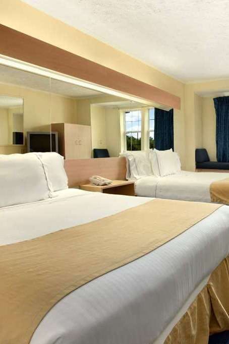 Hotel Microtel Inn & Suites by Wyndham Columbia/Fort Jackson N photo 2