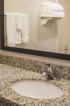 Hotel La Quinta Inn San Marcos photo 5