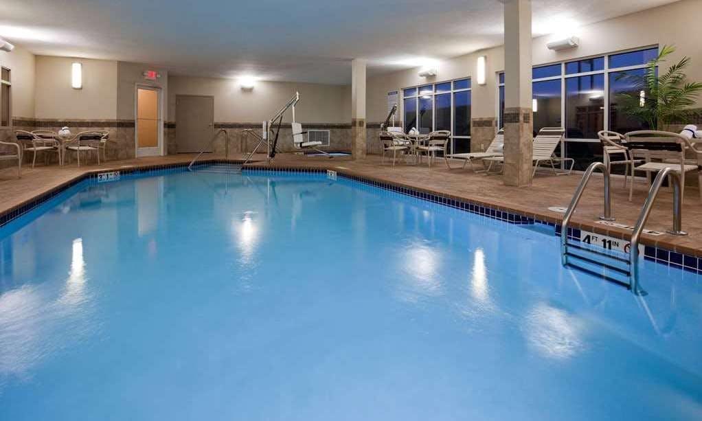 AmericInn by Wyndham Hartford SD