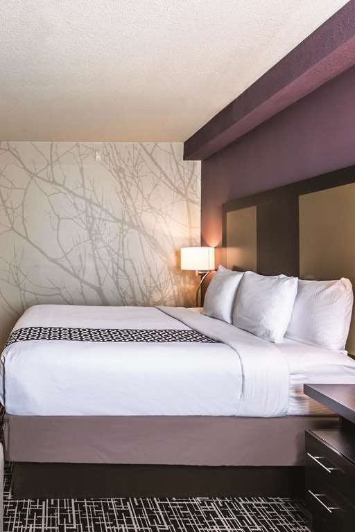 Hotel La Quinta Inn Ste CO Springs N photo 2