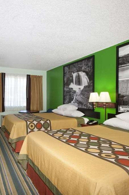 Hotel Super 8 by Wyndham Yreka photo 2