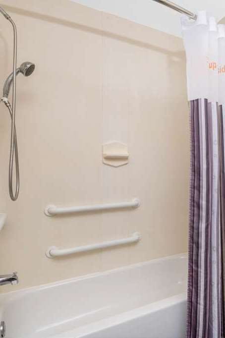 Hotel La Quinta Inn & Suites by Wyndham Atlanta Stockbridge photo 3