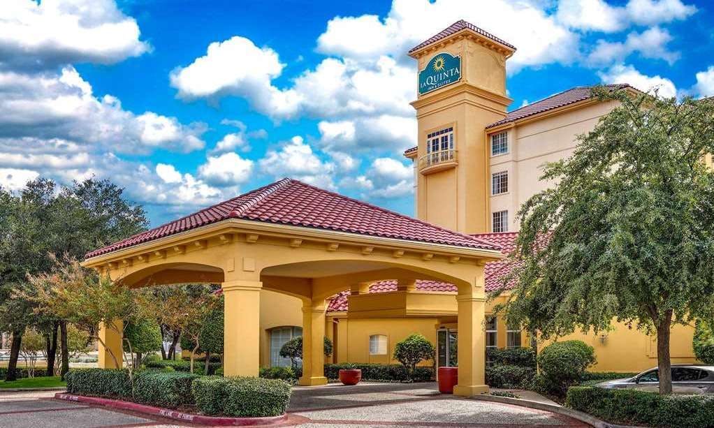La Quinta Inn & Suites by Wyndham Dallas North Central