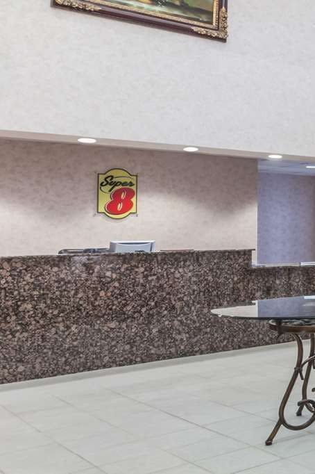 Hotel Super 8 by Wyndham Hillsboro TX photo 4