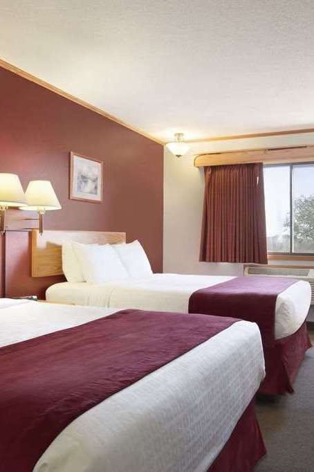 Hotel Super 8 by Wyndham Eveleth photo 2