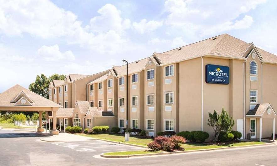 Microtel Claremore