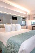 Hotel Microtel Claremore photo 1