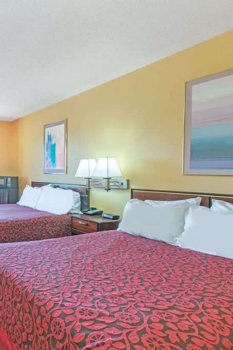 Hotel Days Inn by Wyndham Canastota/Verona photo 3