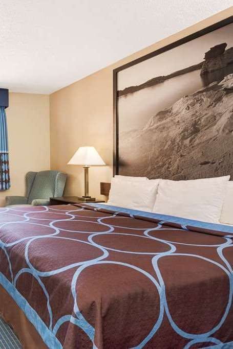 Hotel Super 8 by Wyndham Hutchinson photo 1