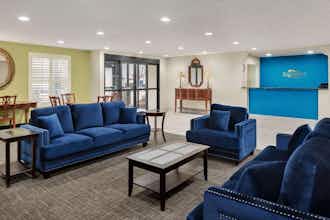 Hotel Baymont Inn Suites Washington photo 5