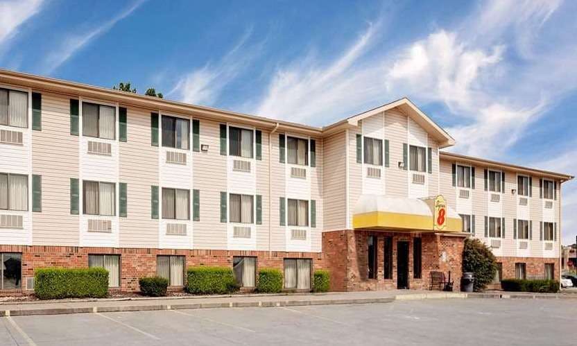 Super 8 by Wyndham Fayetteville