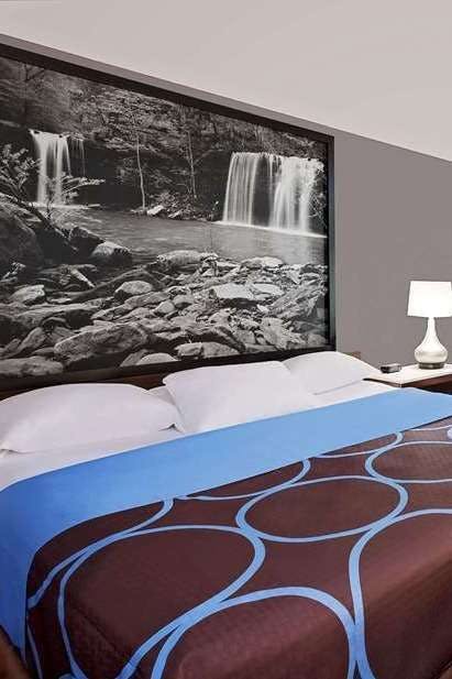 Hotel Super 8 by Wyndham Fayetteville photo 1