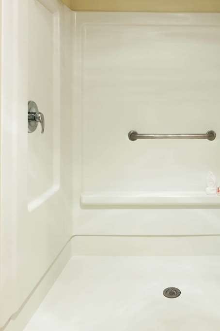 Hotel Howard Johnson by Wyndham Arlington Ballpark / Six Flags photo 5